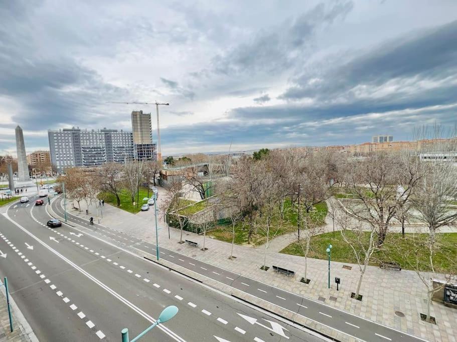 A Orillas Del Pilar Con Parking ซาราโกซา ภายนอก รูปภาพ